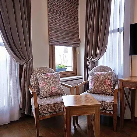 Hotel Arart 3*
