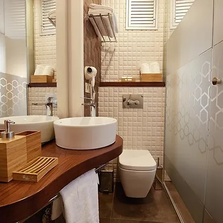 Hotell Arart 3*