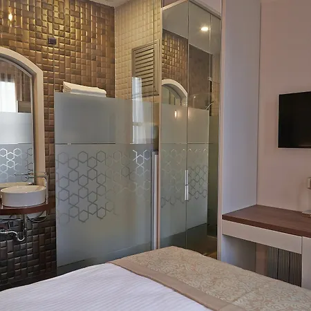 Hotell Arart 3*