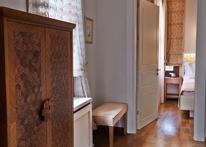 Arart Hotel 3*